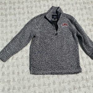 Super cozy LMU Sweat-Shirt.